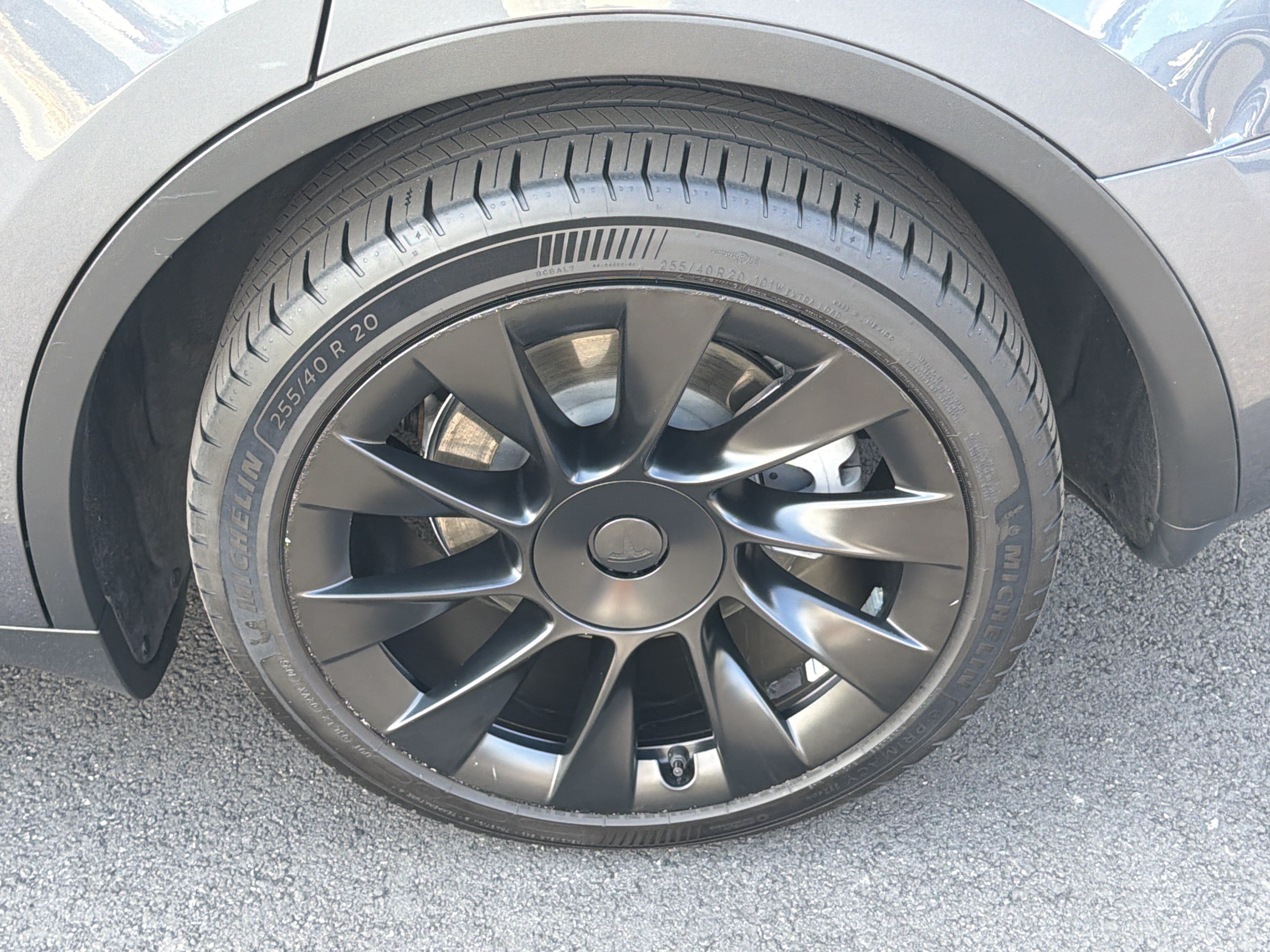 Used 2023 Tesla Model Y Long Range AWD/4WD image 19