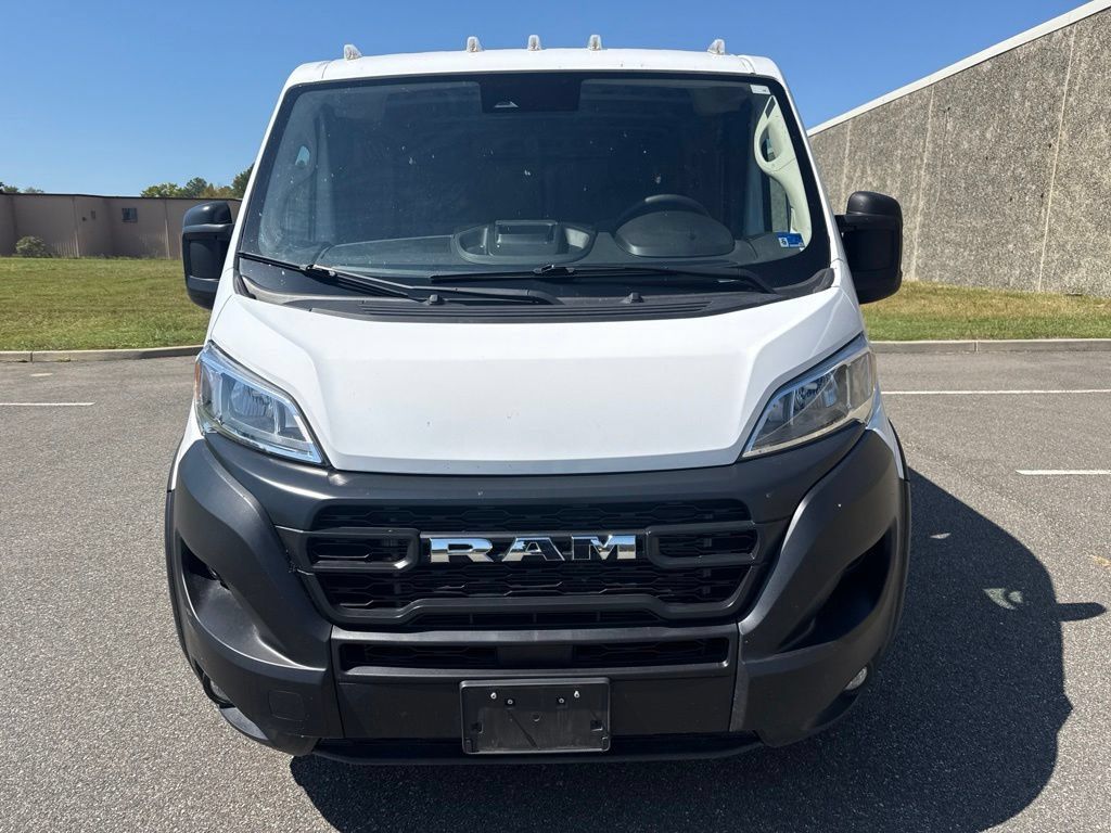 Used 2025 RAM ProMaster 2500 w/ Convenience Group FWD image 2