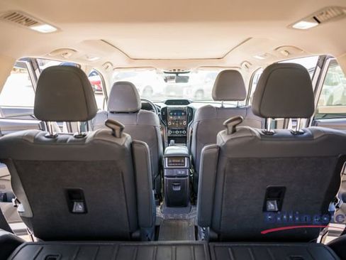 Used 2022 Subaru Ascent Onyx Edition image 16