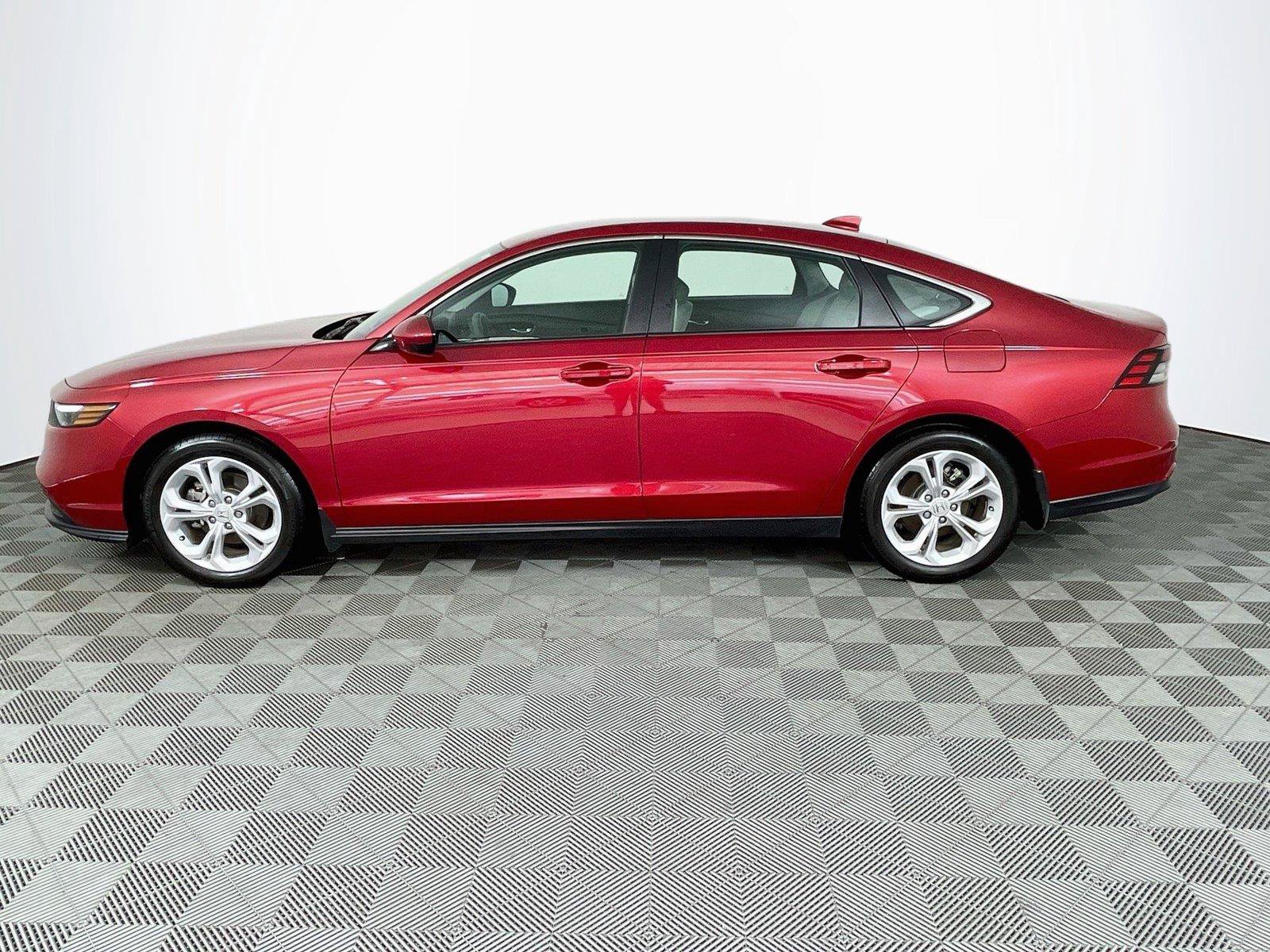 Certified 2025 Honda Accord LX image 4