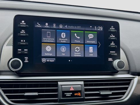Used 2019 Honda Accord Sport image 9