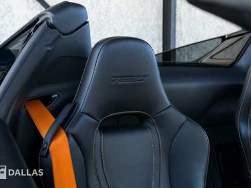 Used 2022 McLaren 765LT RWD image 36
