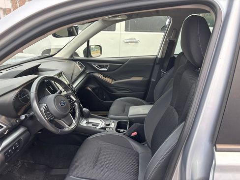 Used 2021 Subaru Forester Premium AWD/4WD image 7