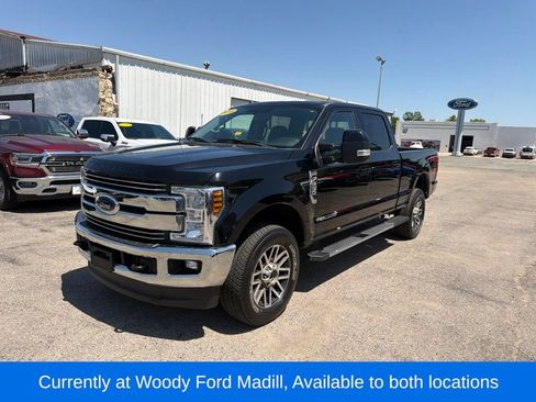 Used 2018 Ford F250 Lariat w/ Lariat Value Package AWD/4WD image 1