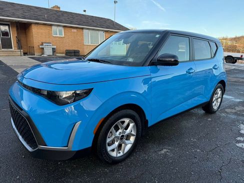 Used 2023 Kia Soul S image 7