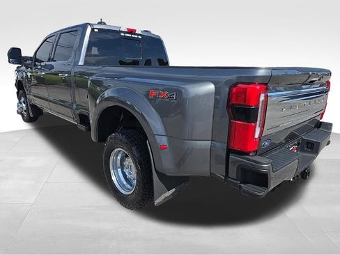 Used 2024 Ford F350 Platinum w/ FX4 Off-Road Package AWD/4WD image 5