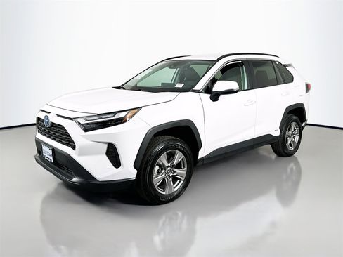 Certified 2024 Toyota RAV4 XLE image 3