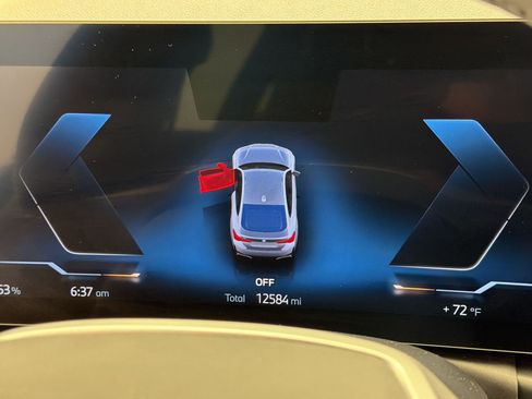 Used 2025 BMW i4 eDrive40 w/ Premium Package RWD image 21