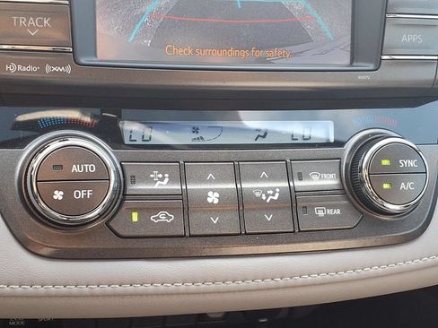 Used 2013 Toyota RAV4 XLE FWD image 8