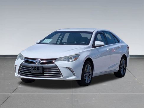 Used 2015 Toyota Camry LE FWD image 9