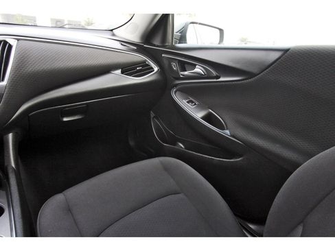 Used 2021 Chevrolet Malibu LT image 13