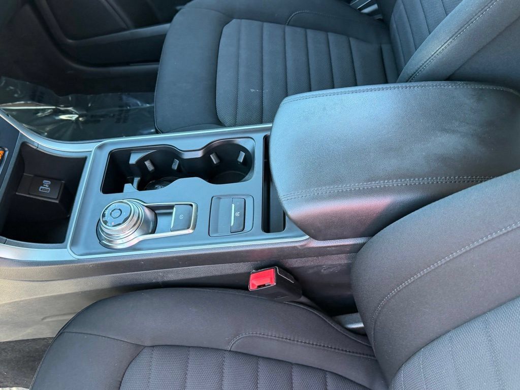 Used 2022 Ford Edge SE AWD/4WD image 11