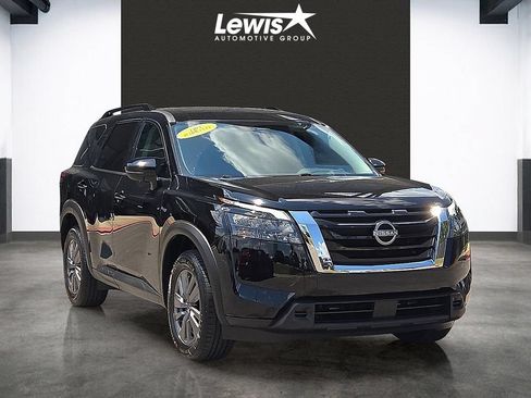 Used 2025 Nissan Pathfinder SV FWD image 6