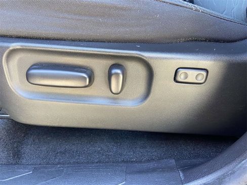 Used 2021 Toyota Tacoma TRD Off-Road image 13