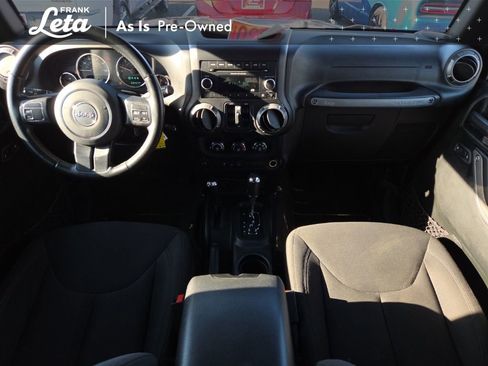 Used 2018 Jeep Wrangler Unlimited Sport S image 25