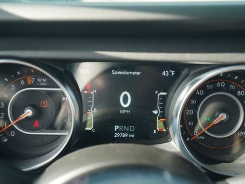 Used 2021 Jeep Wrangler Unlimited Sahara image 30