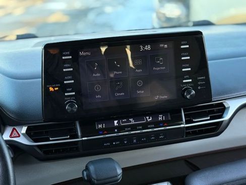 Used 2021 Toyota Sienna LE image 21