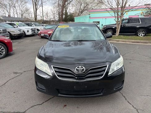 Used 2010 Toyota Camry image 2