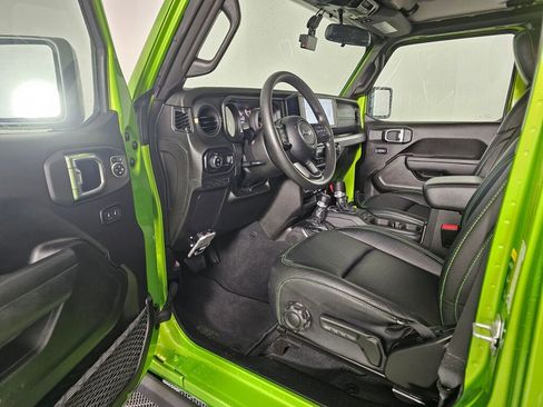 Used 2025 Jeep Gladiator Sport image 20