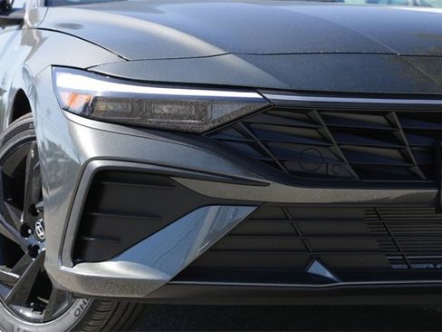 Used 2026 Hyundai Elantra Sport image 3
