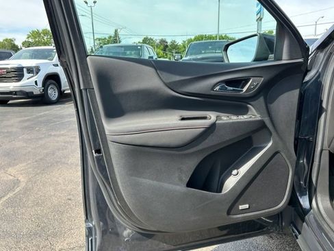 Used 2023 Chevrolet Equinox RS w/ RS Leather Package AWD/4WD image 27