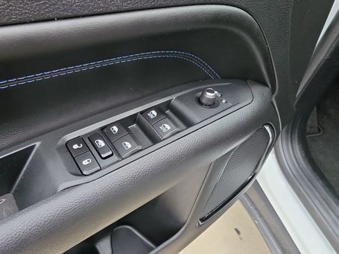 New 2026 Jeep Compass Latitude AWD/4WD image 14