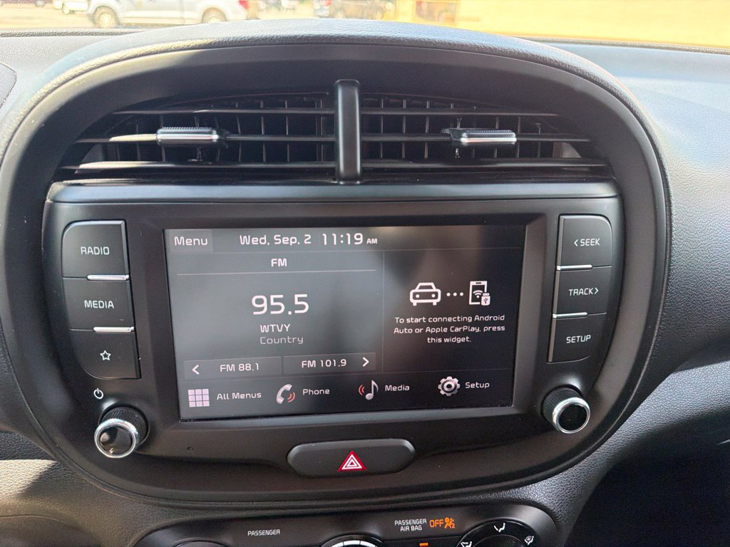 Used 2024 Kia Soul LX w/ Option Group 015 FWD image 20
