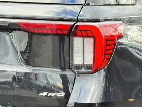 Used 2026 Ford Explorer Active w/ Active Comfort Package image 8