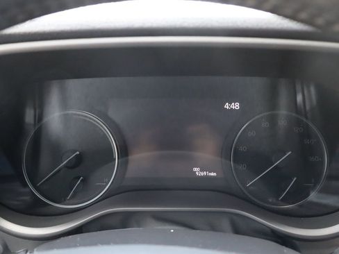 Used 2022 Toyota Sienna Limited image 31