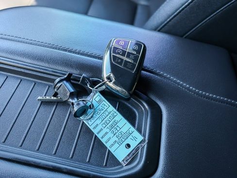 Used 2022 Chevrolet Tahoe Z71 w/ Luxury Package image 34