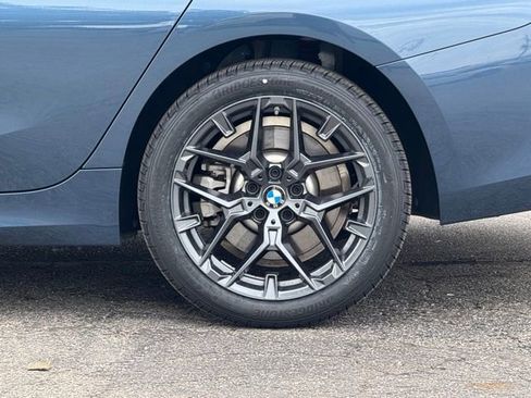 Certified 2025 BMW 330i xDrive Sedan w/ Premium Package AWD/4WD image 4