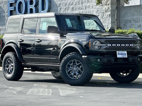 New 2025 Ford Bronco Badlands image 2