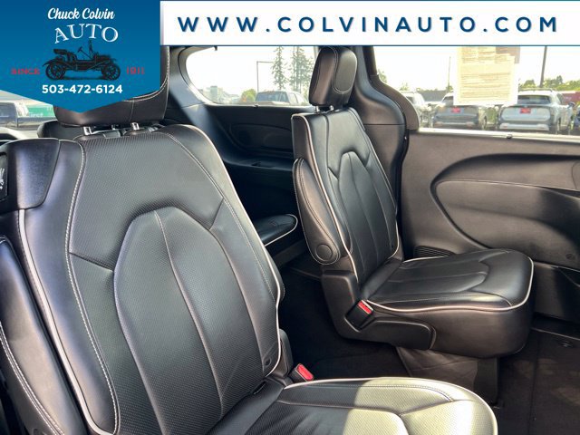Used 2025 Chrysler Pacifica Limited FWD image 25