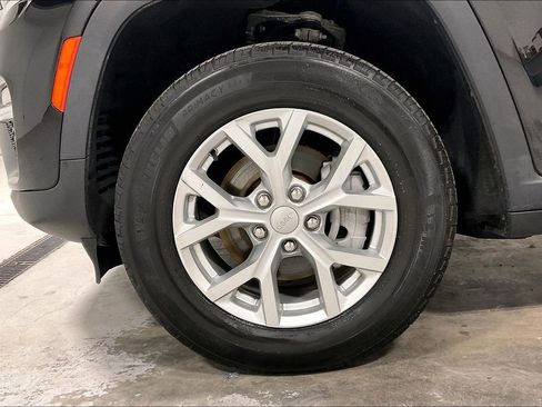 Used 2023 Jeep Grand Cherokee Limited RWD image 10