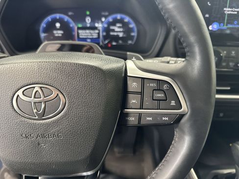 Used 2024 Toyota Grand Highlander Platinum image 18