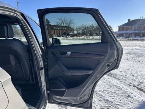 Used 2023 Audi Q5 2.0T Premium Plus w/ Premium Plus Package image 28