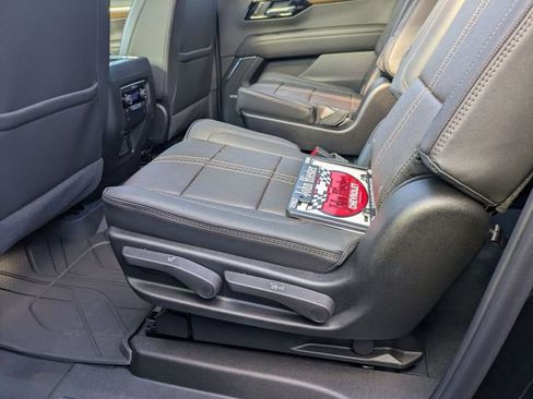 New 2026 Chevrolet Suburban High Country image 29