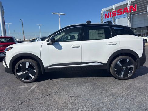 New 2026 Nissan Kicks SR w/ Interior Electronics Package AWD/4WD image 2