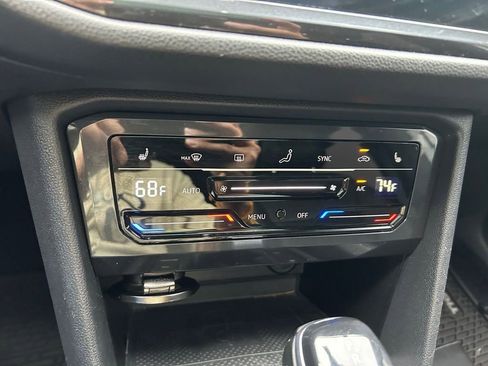 Used 2022 Volkswagen Tiguan SE R-Line image 26