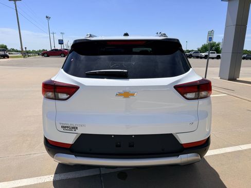New 2026 Chevrolet TrailBlazer LT w/ Convenience Package FWD image 7