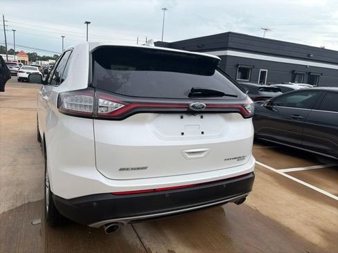 Used 2015 Ford Edge Titanium w/ Technology Package FWD image 2