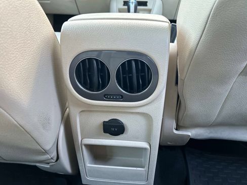 Used 2016 Volkswagen Tiguan SE image 15