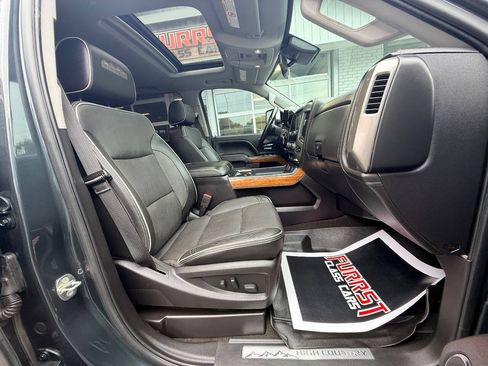Used 2018 Chevrolet Silverado 2500 High Country w/ Duramax Plus Package AWD/4WD image 43