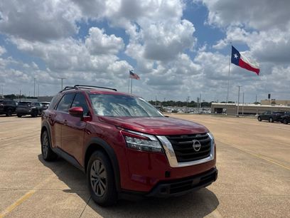 Used 2022 Nissan Pathfinder SV