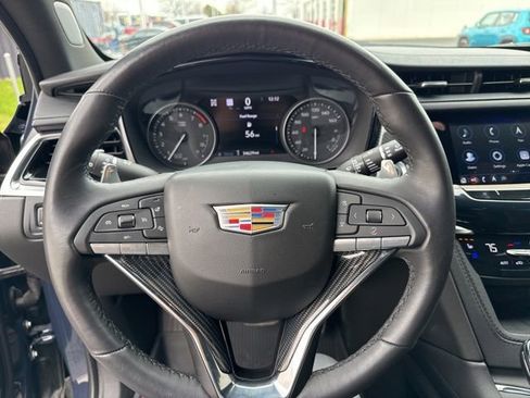 Used 2024 Cadillac XT6 Sport w/ Technology Package image 18