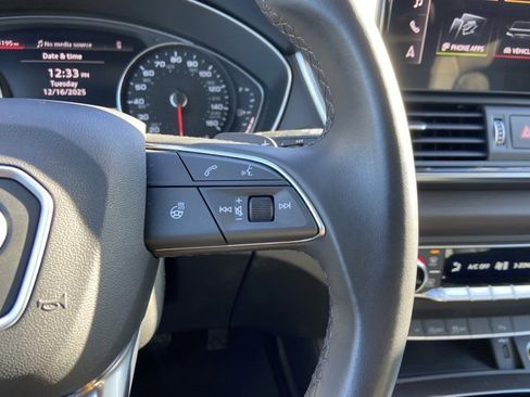 Certified 2022 Audi Q5 2.0T Premium w/ Convenience Package image 17
