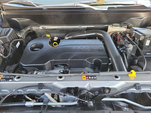 Used 2024 GMC Terrain SLE FWD image 25