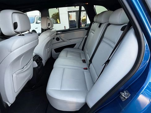Used 2012 BMW X5 M image 40