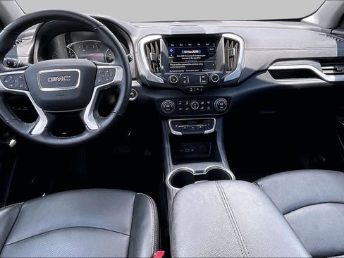 Used 2022 GMC Terrain SLT w/ Infotainment Package II FWD image 16