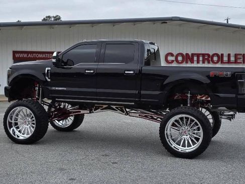 Used 2019 Ford F250 4x4 Crew Cab Super Duty image 6